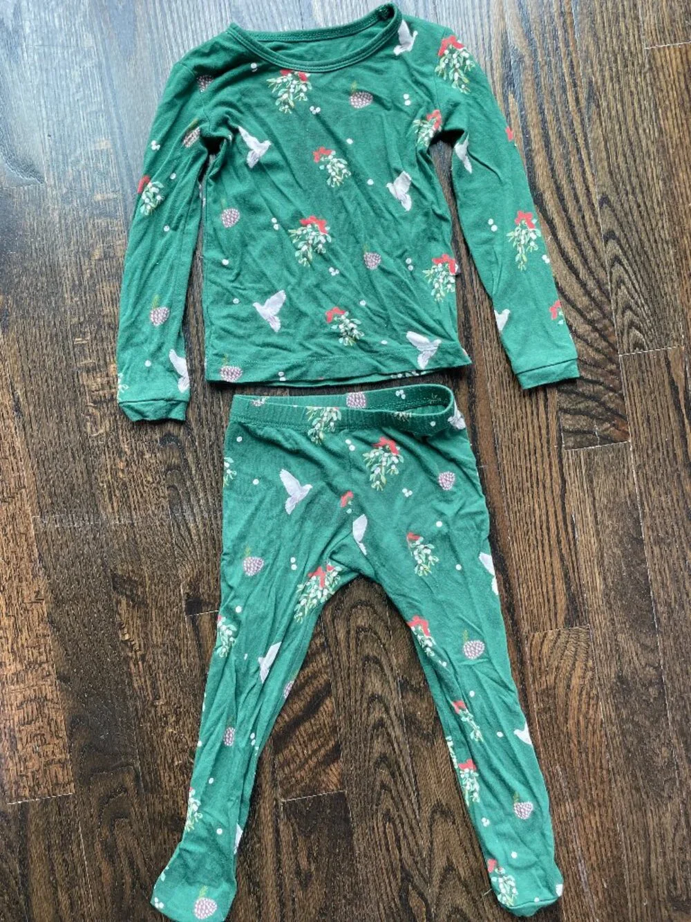 Kyte BABY Long Sleeve Holiday Christmas Pajama Set in Mistletoe 18-24M